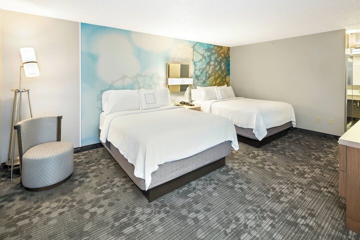 Room 18 of 25