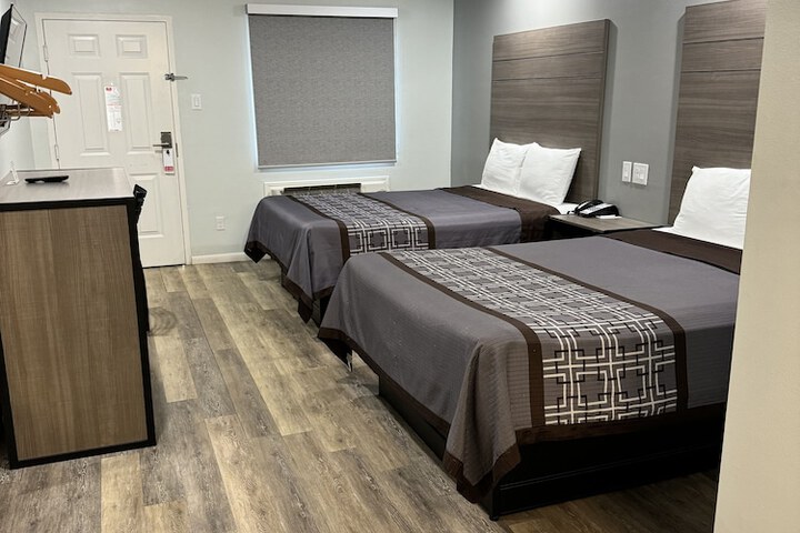 Room 43 of 70