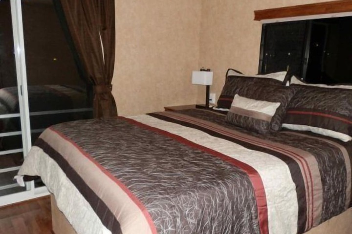 Room 6 of 7