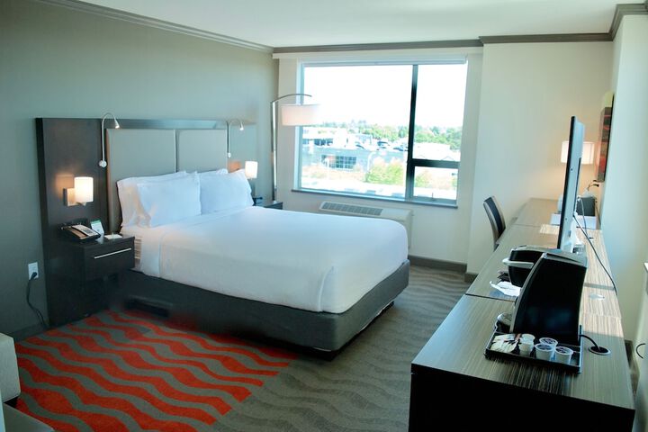Room 17 of 43
