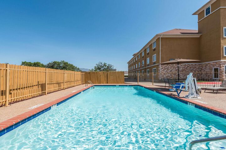 Pool 2 of 40