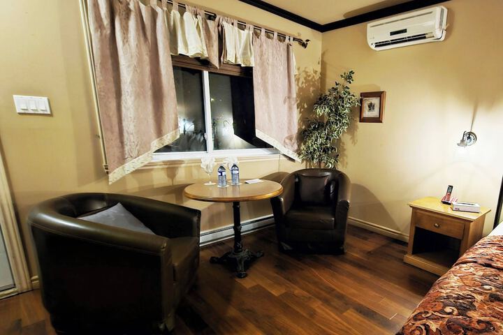 Room 54 of 84