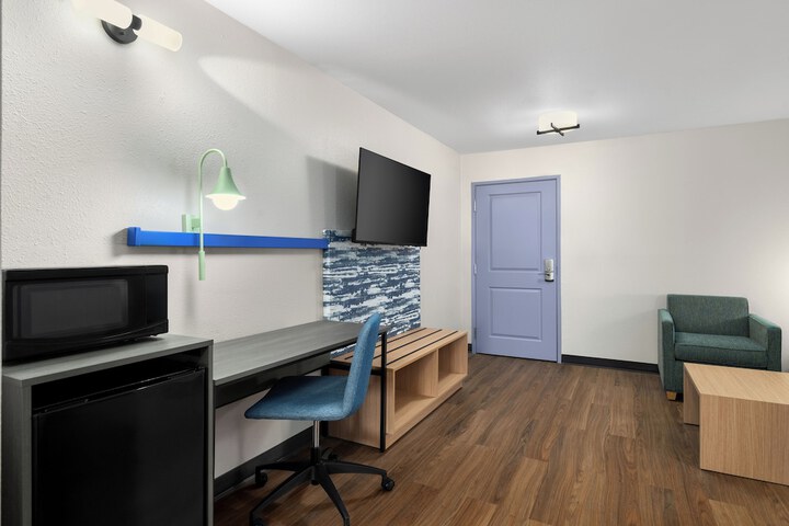 Garner Hotel Madison Huntsville Airport by IHG