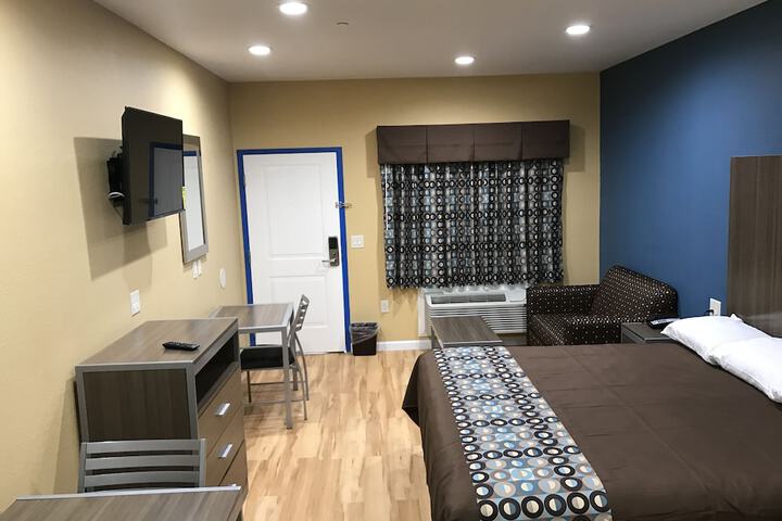 Room 34 of 42