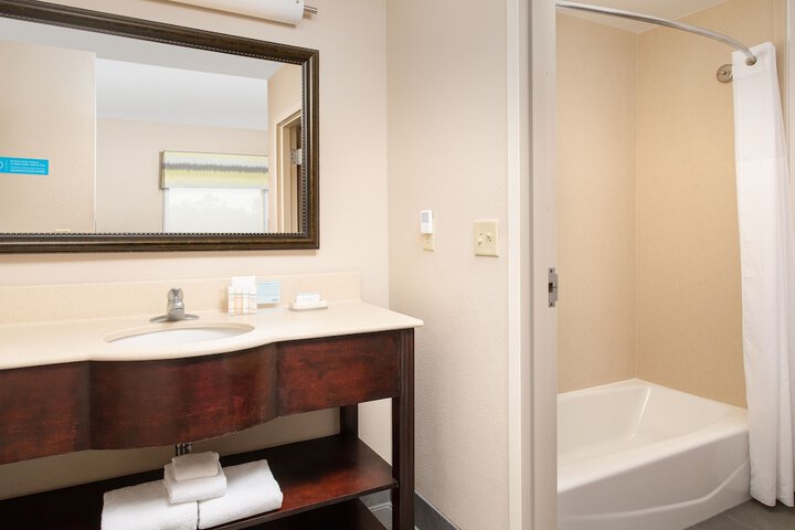 Hampton Inn & Suites Lake City