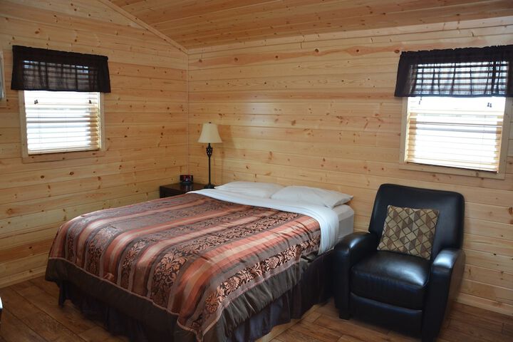 Room 9 of 32