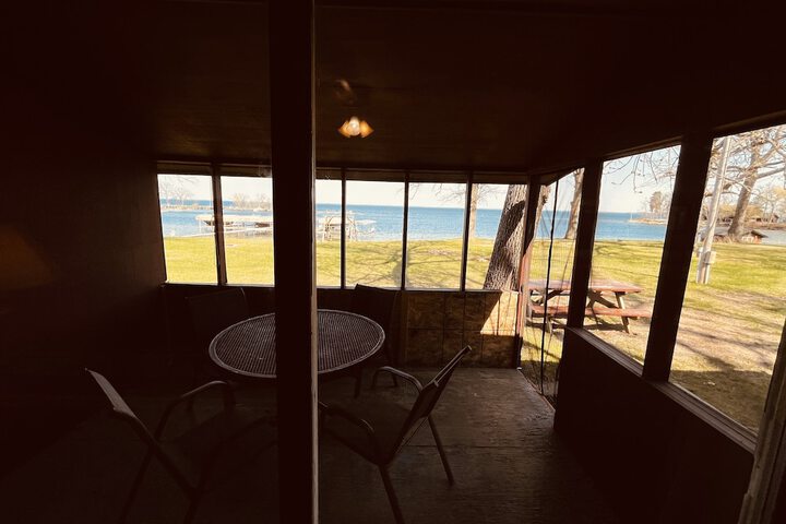 Horseshoe Bay Lodge
