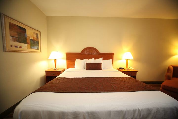 Room 5 of 13