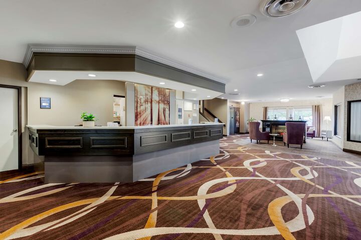 Hotel Interior 10 of 97