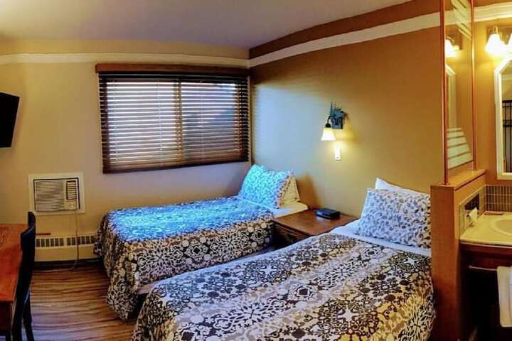Room 37 of 52
