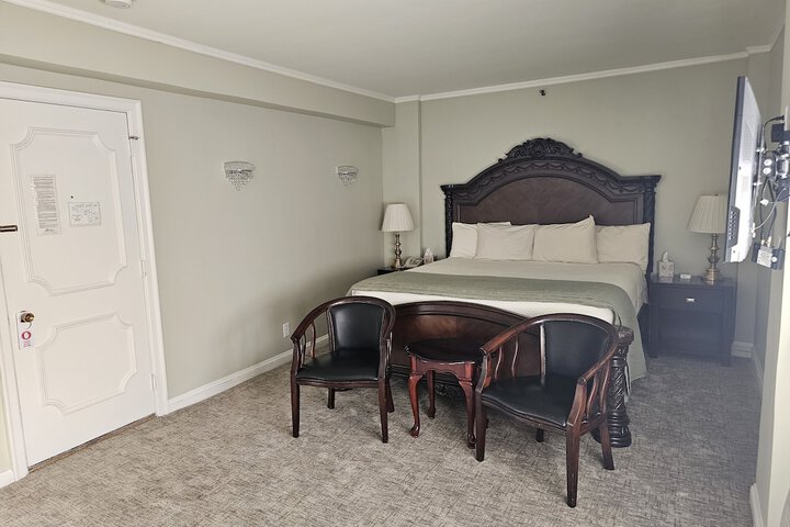 Lowell Inn