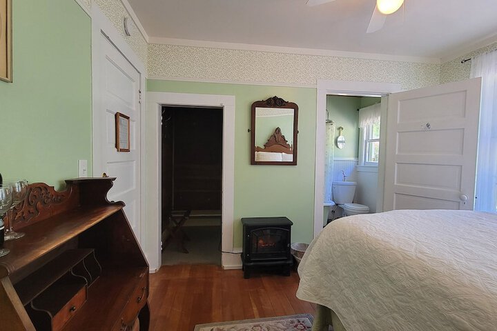Room 92 of 113