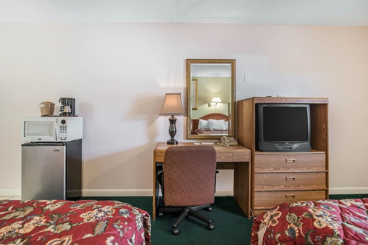 Rodeway Inn Bellows Falls