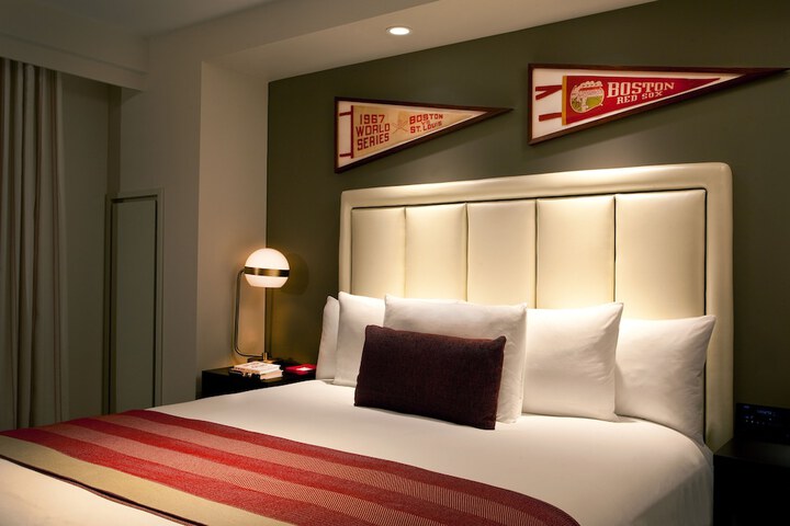 Room 30 of 43