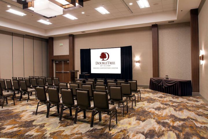 DoubleTree by Hilton Fresno Convention Center