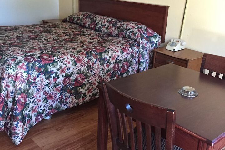 Room 15 of 17