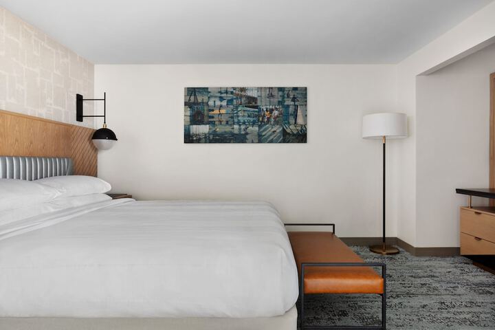 Room 48 of 106