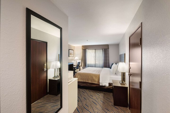 Room 20 of 43