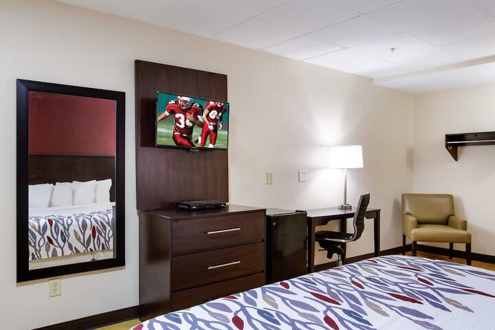 Room 9 of 25