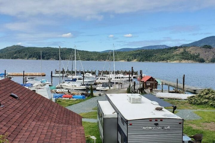 GLOBALSTAY. Paradise Marina Place