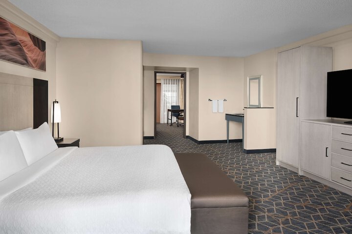 Room 16 of 43
