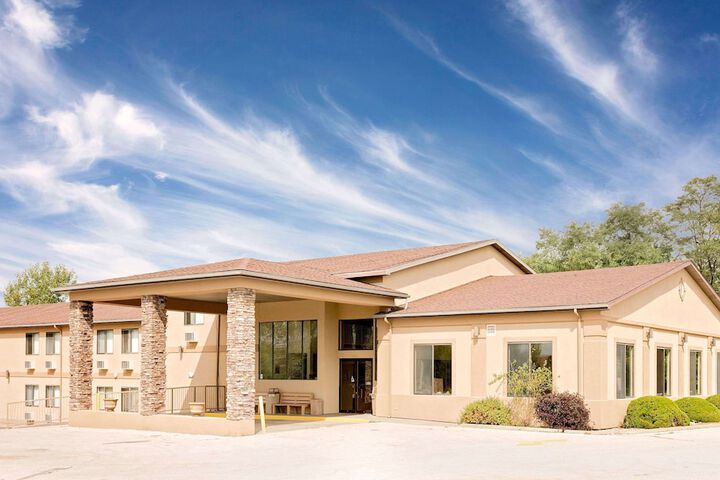Days Inn by Wyndham Boonville