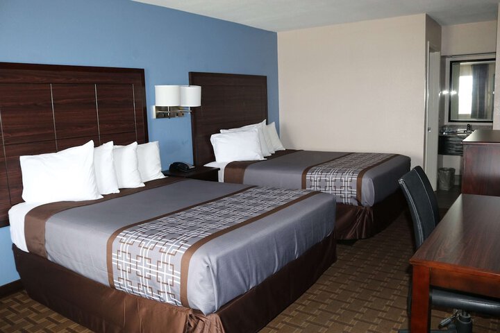 Room 9 of 27