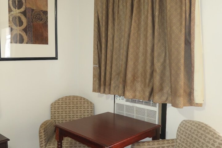 Triangle Inn Motel