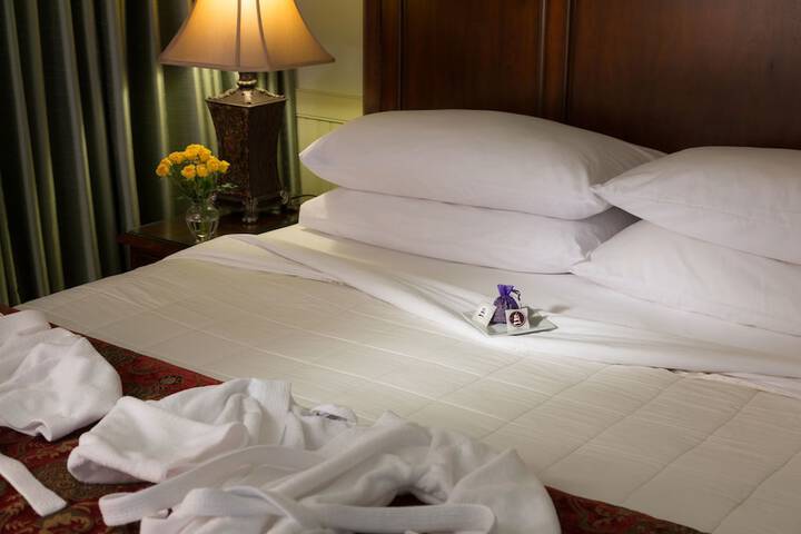 Grand Harbor Inn