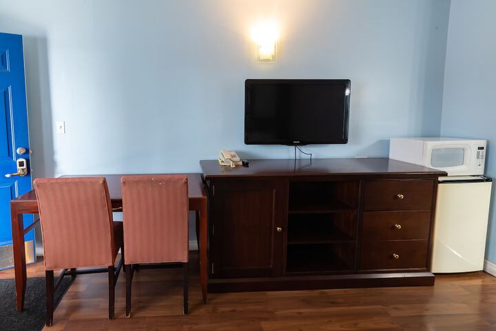 Room 30 of 50