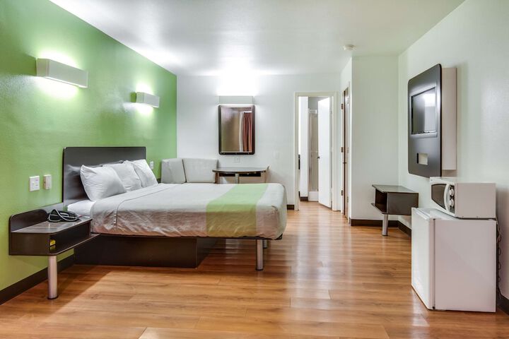 Room 15 of 35