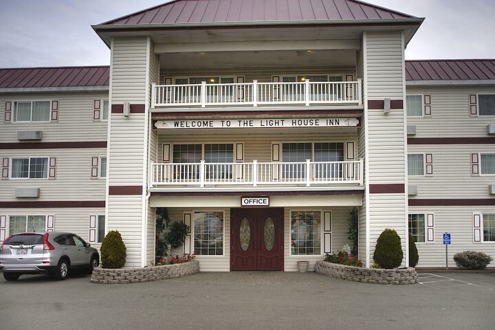 Lighthouse Inn