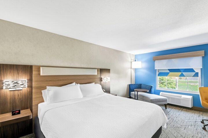 Holiday Inn Express Hotel & Suites Council Bluffs - Convention Center by IHG