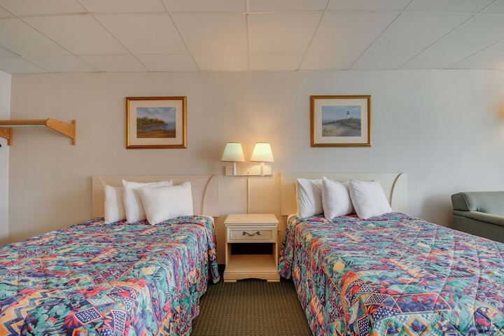 Room 34 of 37