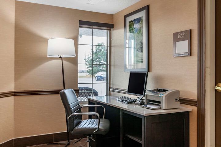 Business Center 55 of 55