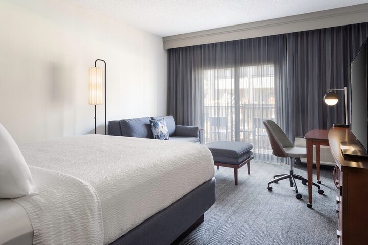Room 20 of 28