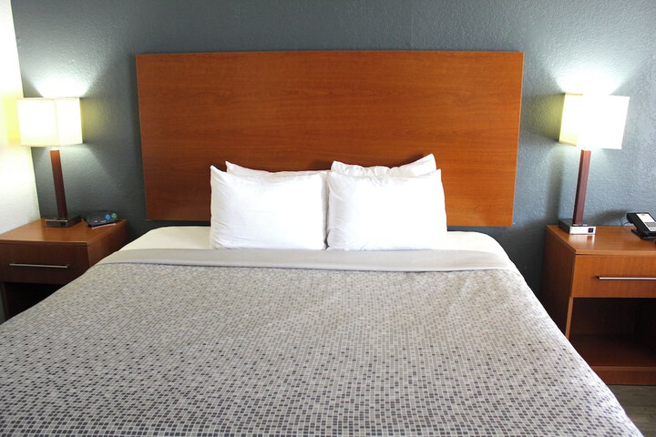 Econo Lodge Franklin South