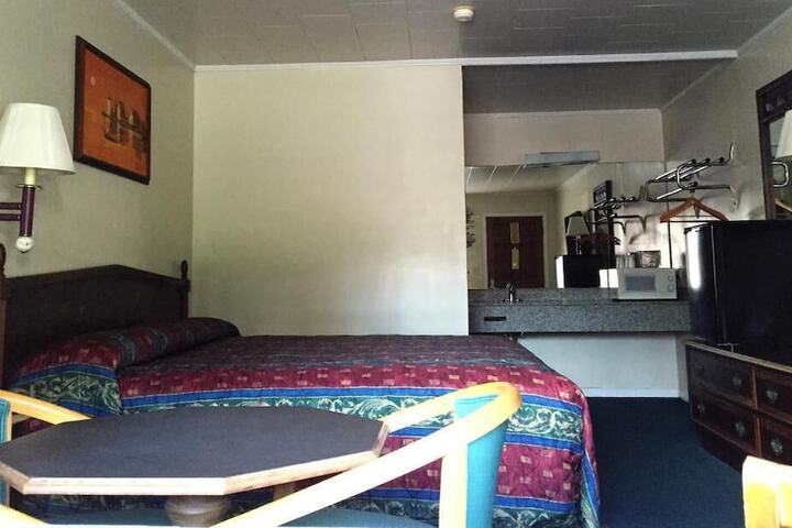 Room 20 of 37