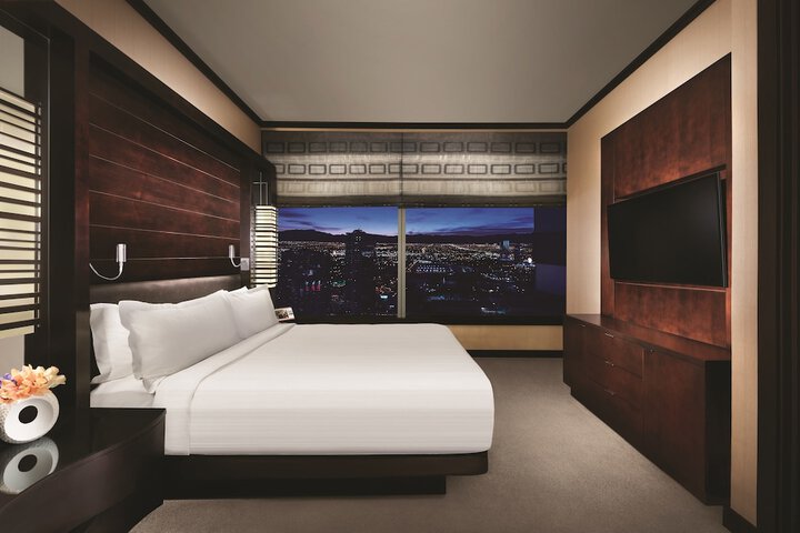 Room 27 of 61