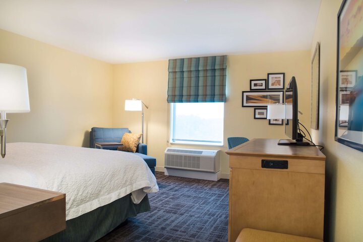 Room 7 of 28