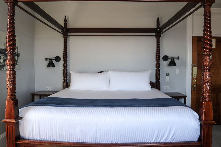Emerson Inn