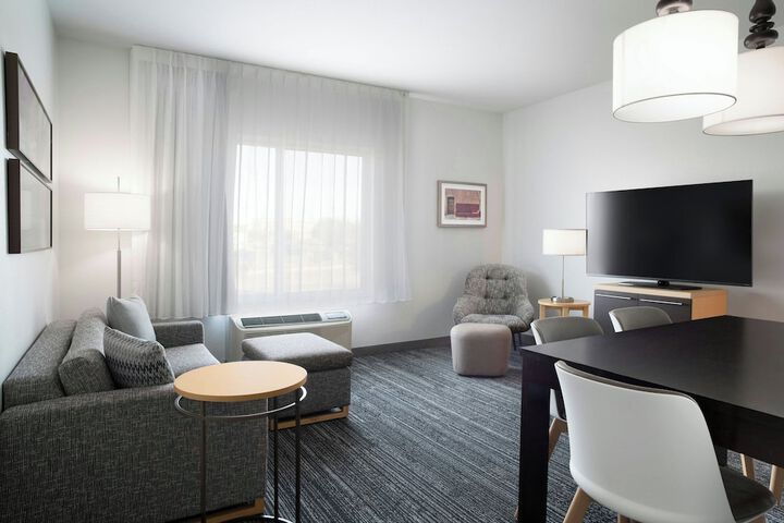 Room 15 of 34