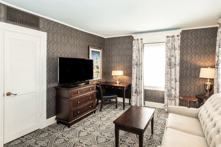 Room 71 of 144