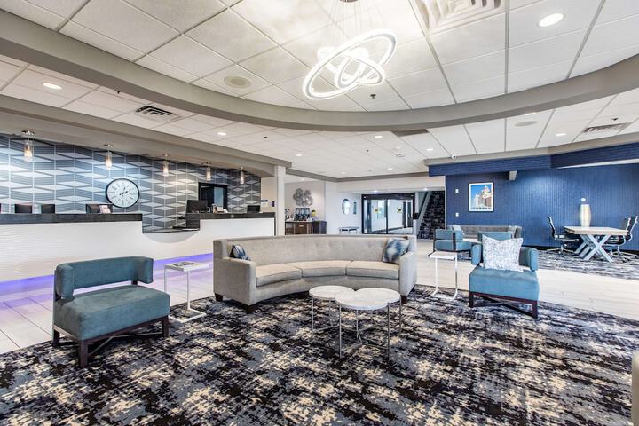 Business Center 72 of 72