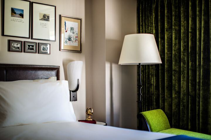 Room 43 of 71