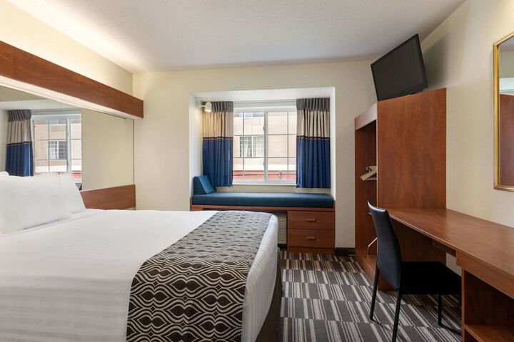 Room 19 of 51