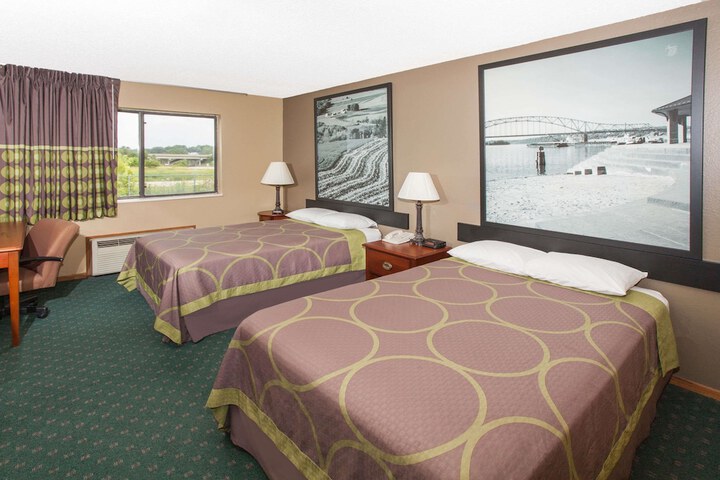 Room 21 of 25
