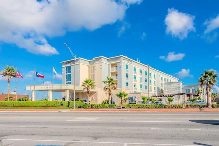 Clarion Pointe Galveston Seawall