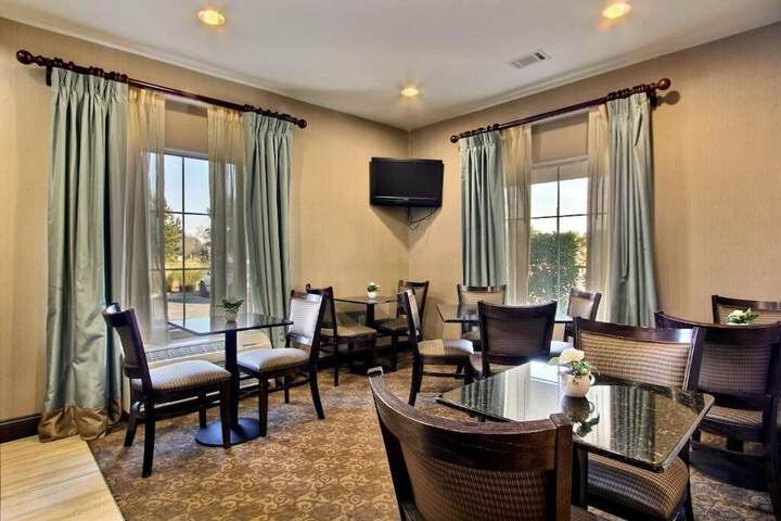 Magnolia Inn & Suites Savannah Airport