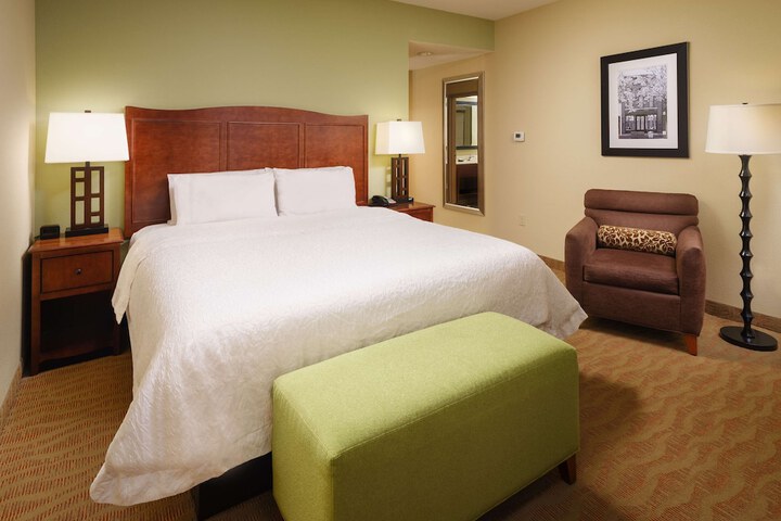 Room 10 of 27